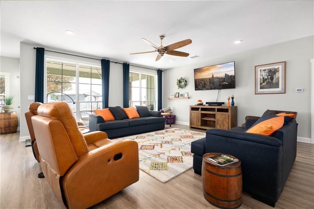 House of Homes Real Estate Waco, Texas - Brooke Boiles Realtor Listing Luxury Living Room