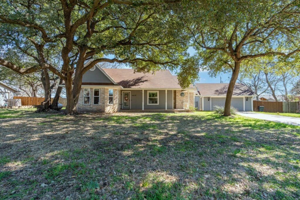 House of Homes Real Estate Waco, Texas - Brooke Boiles Realtor