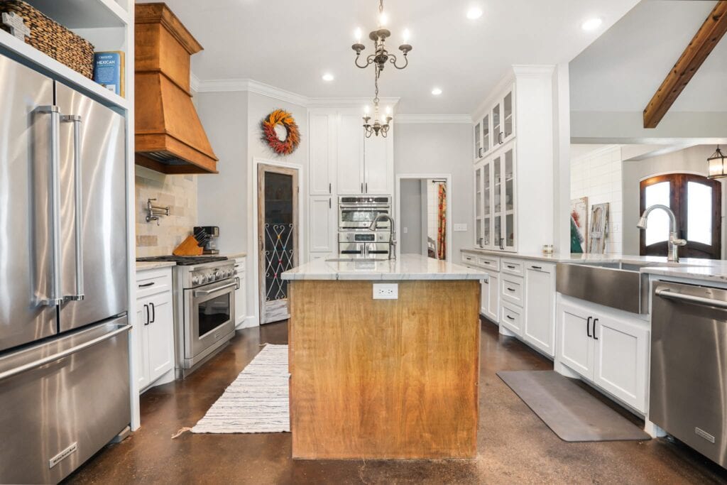 House of Homes Real Estate Waco, Texas - Brooke Boiles Realtor Rustic Kitchen